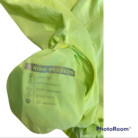 Humbgo Sunproof Rain Resistant Running Jacket - Picture 3 of 8